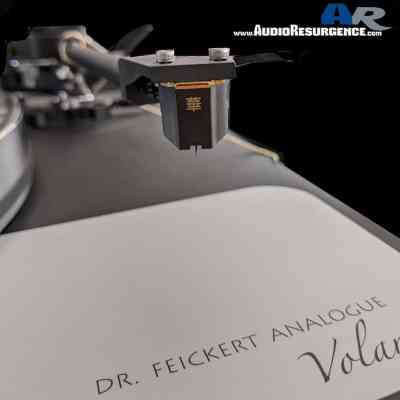 Dr. Feickert Volare Turntable - Jelco 250ST tonearm, Hana ML [SOLD]